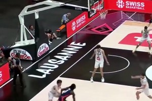 🔥成扣篮大赛了！美国U19全场扣了29个篮 暴虐约旦73分