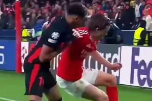 这就是皇马买他的原因？早在本菲卡时，A费就已可以单防亚马尔！