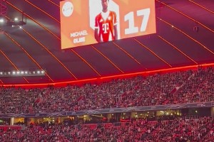 万金油球员！巴尔韦德真的把全能中场这个词给具象化了！